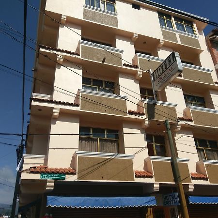 Hotel Cristal Nuevo San Juan Parangaricutiro ภายนอก รูปภาพ