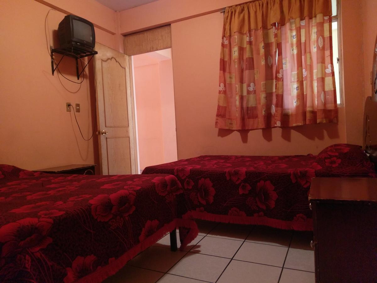 Hotel Cristal Nuevo San Juan Parangaricutiro ภายนอก รูปภาพ